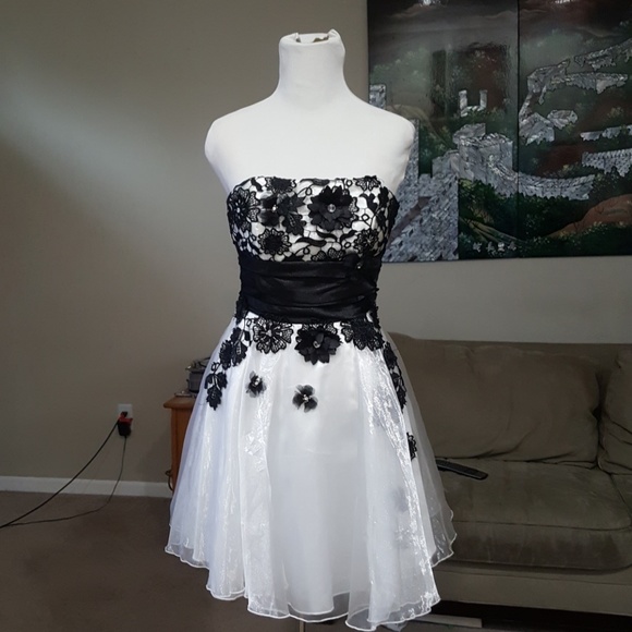 Roberta Bridal Dresses & Skirts - Black and white shimmer mini dress.